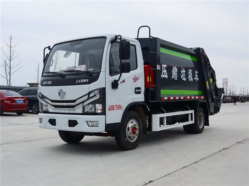 東風多利卡壓縮式垃圾車